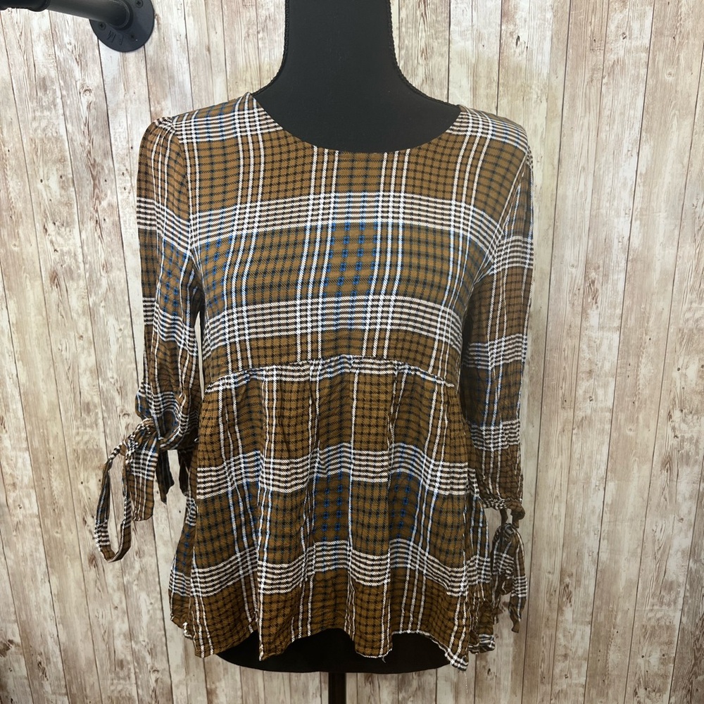 Umgee Tan and Brown Tie Front Blouse‎ with 3/4 Sleeves